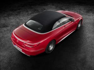 Mercedes-Maybach S 650 Cabriolet Studioaufnahme Exterior, geschlossenes Verdeck ;Kraftstoffverbrauch kombiniert: 12,0 l/100 km; CO2-Emissionen kombiniert: 272 g/km Mercedes-Maybach S 650 Cabriolet studio shot, closed soft top; Fuel consumption combined: 12,0 l/100 km; Combined CO2 emissions: 272 g/km