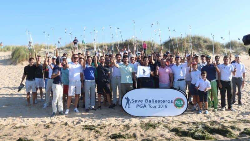 Seve Ballesteros PGA Tour 2018 en playa de Somo en homenaje a Seve Ballesteros con sus hijos Javier Seve Miguel Seve 