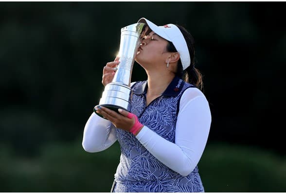 Lilia Vu vence triunfos europeos.
