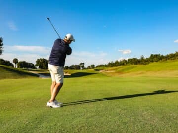 Qué debes hacer para conseguir golpes rectos en el golf